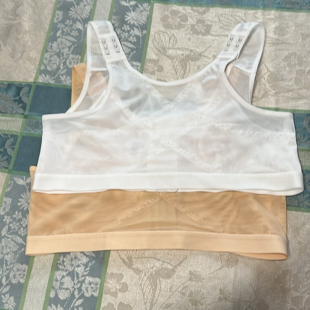Front closure bras - Picture 3 of 9